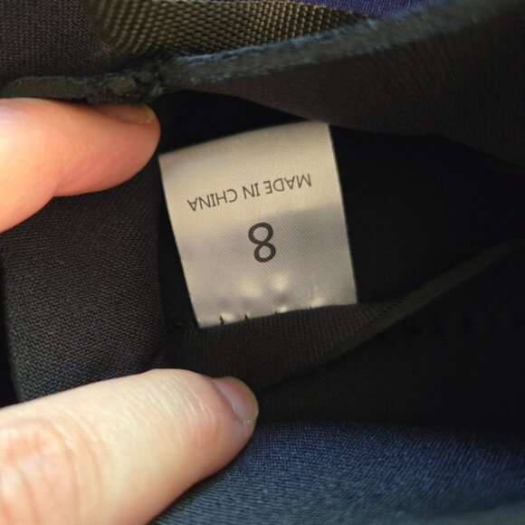 GoldFin Childrens Shorty Wetsuits Back Zip Short Sleeve SZ:8 Black/Blue - Picture 3 of 3